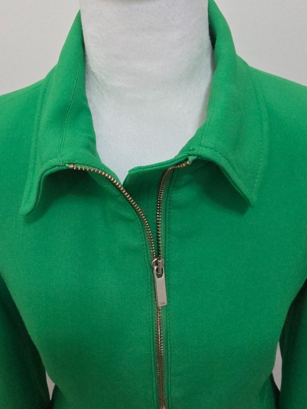 KAREN MILLEN NWT Kelly Green Blazer Size 6 Tailored 2-Way Zip Silver Hardware - Picture 3 of 15